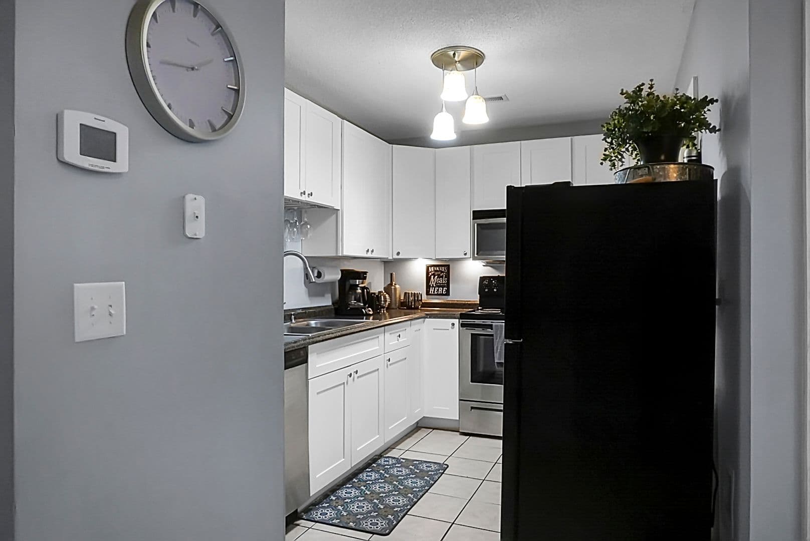 North Charleston House: 2483 Realm Street, North Charleston, SC 29406