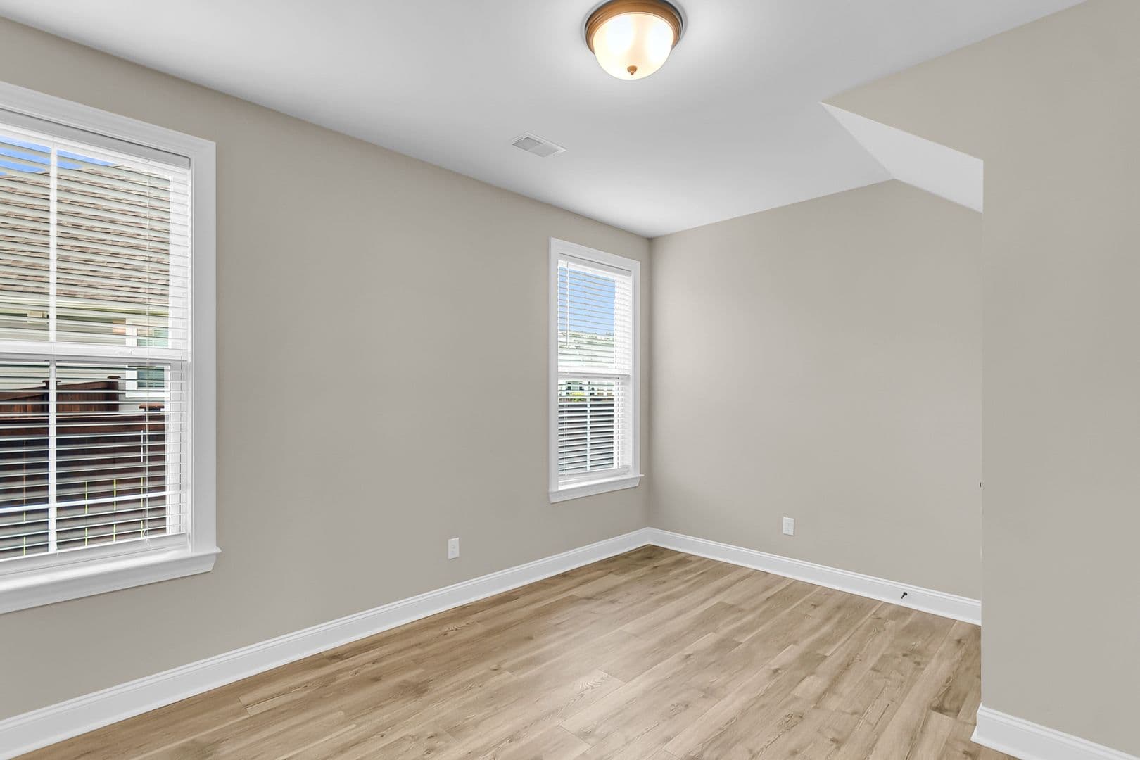 Moncks Corner House: 687 Black Pine Rd