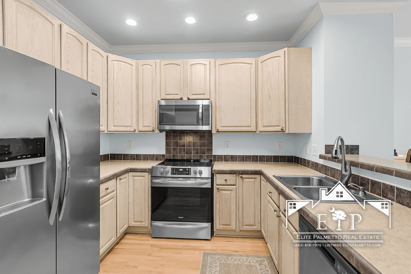 Charleston Townhome: 1815 Dogwood Rd
