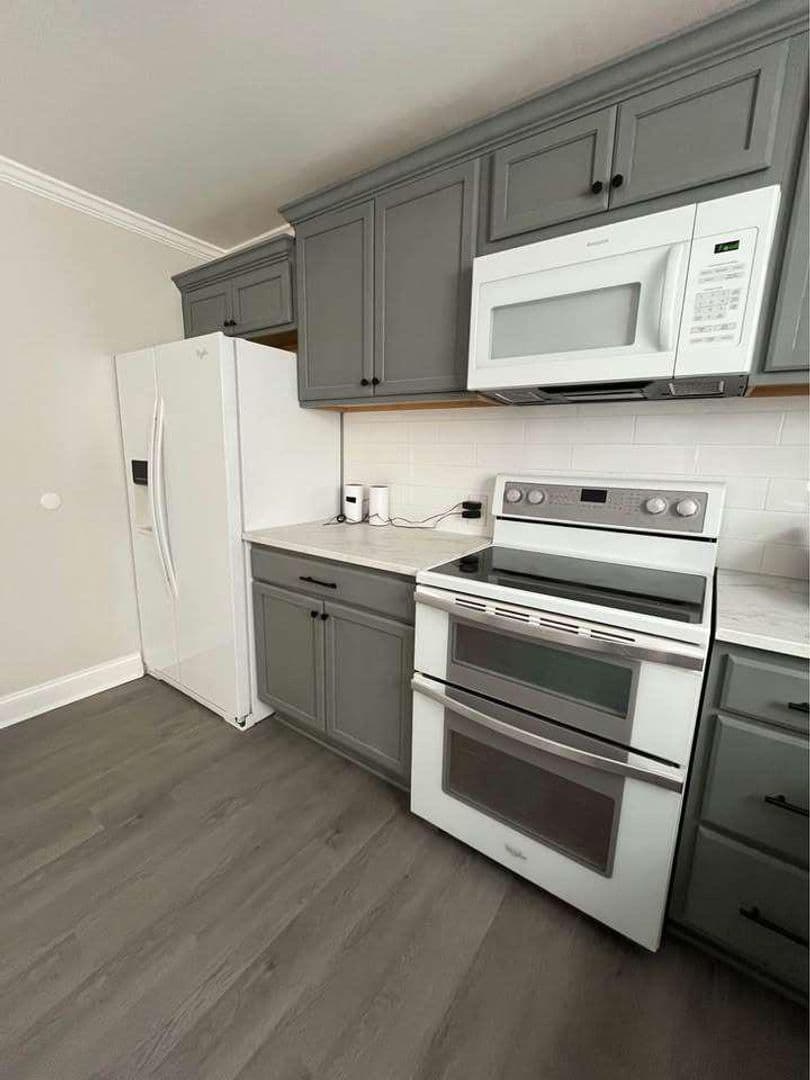 Charleston Apartment: 2143 Shrimp St  Charleston