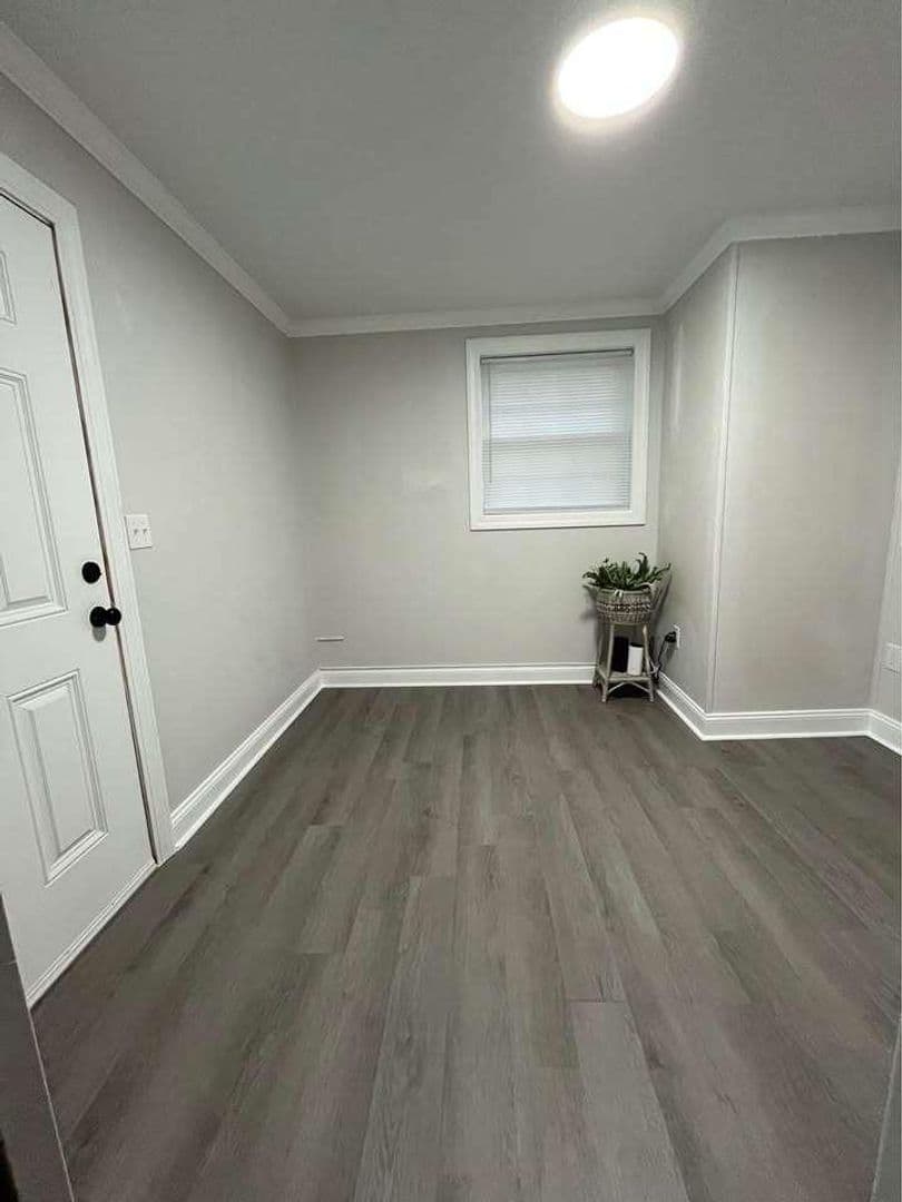 Charleston Apartment: 2143 Shrimp St  Charleston