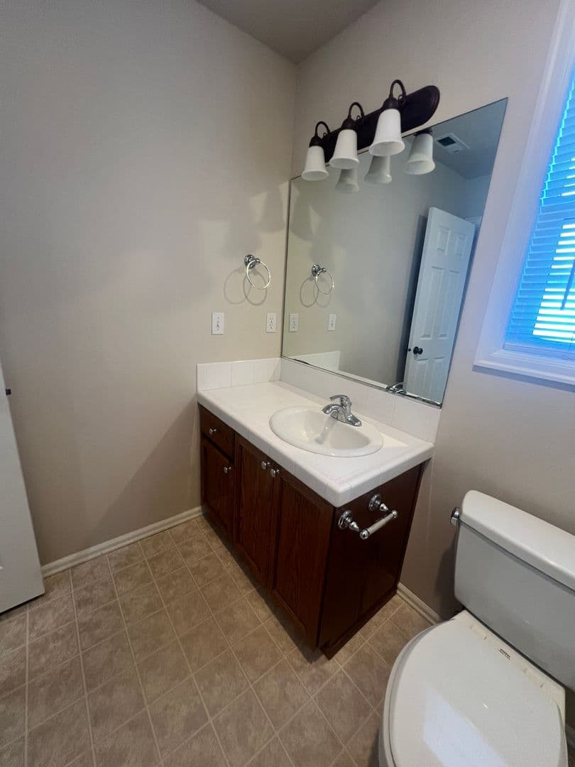 Corvallis House: 863 SE Bayshore Cir