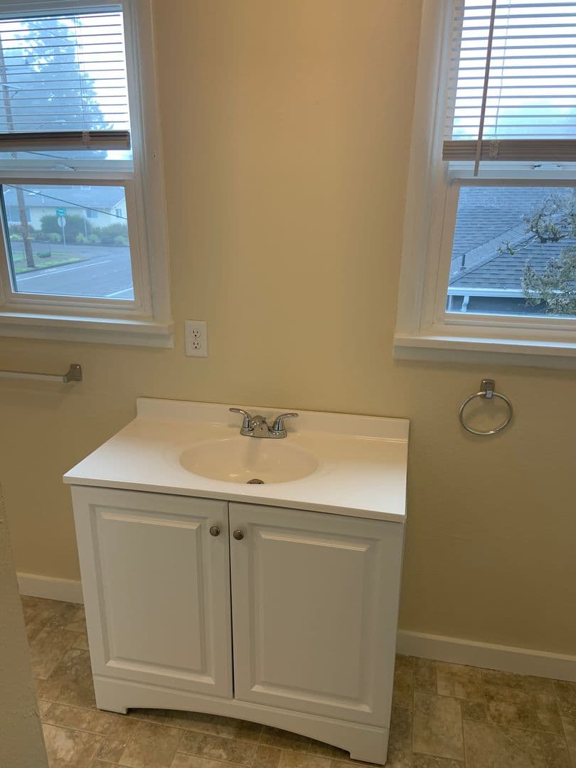 Corvallis Multiplex: 1143 NW 31st Street - #1