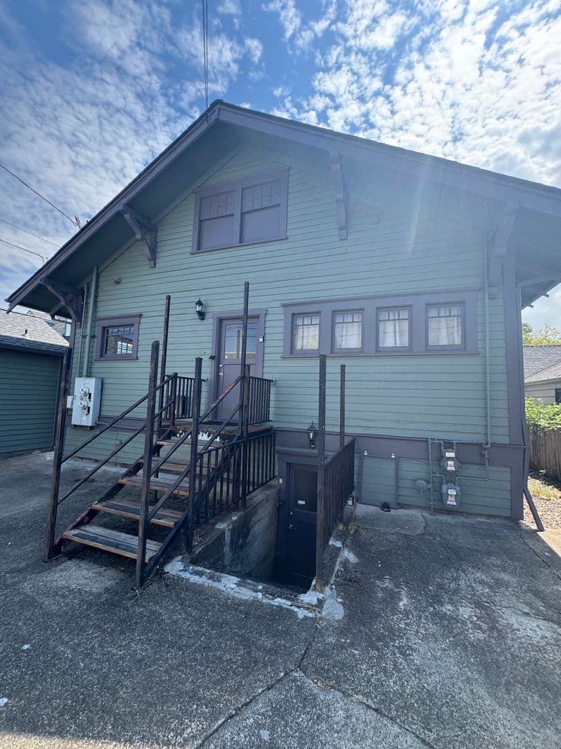 Corvallis Apartment: 412 SW 5th Street
