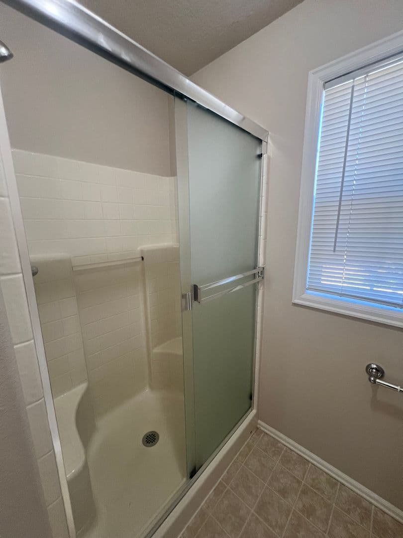 Corvallis House: 863 SE Bayshore Cir
