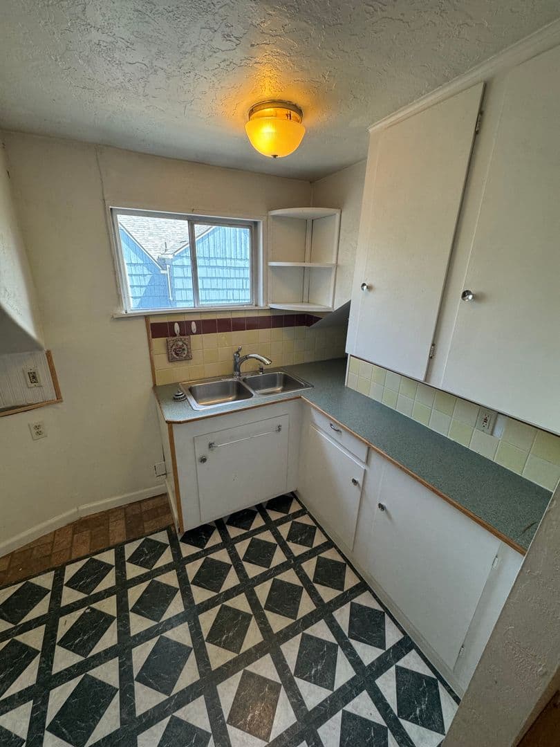 Corvallis Multiplex: 412 SW 5th Street  - Unit 201