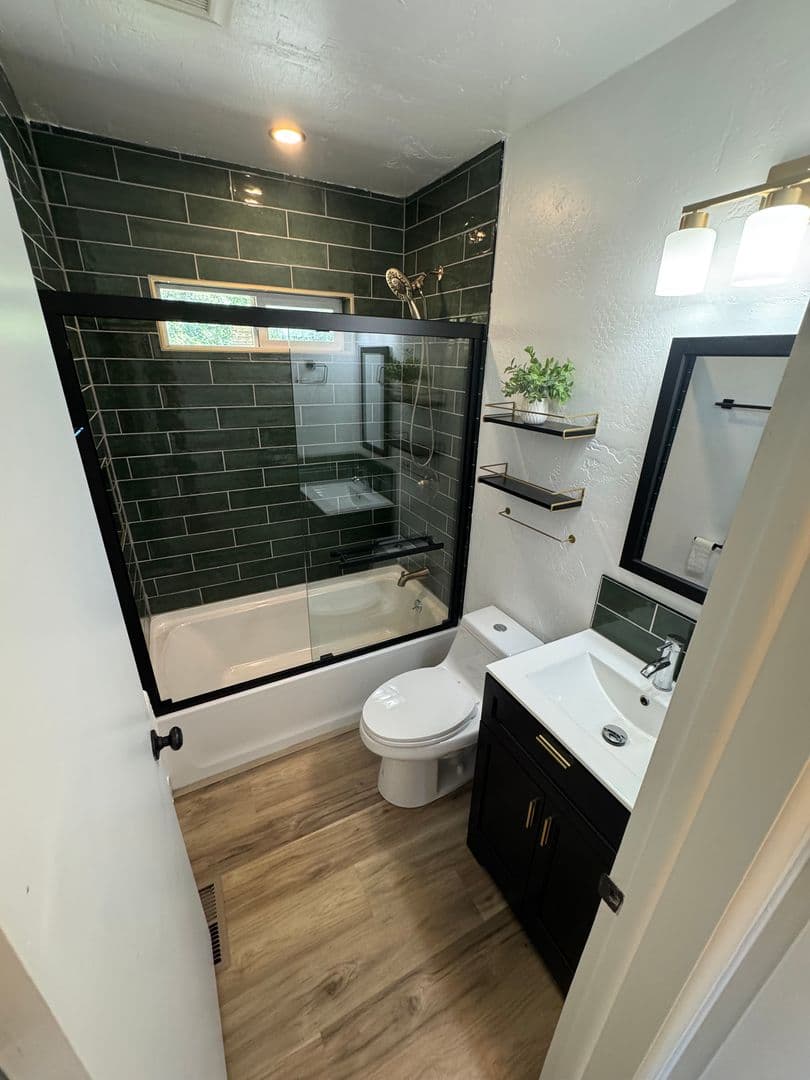 Corvallis House: 6620 NE Pettibone Dr.