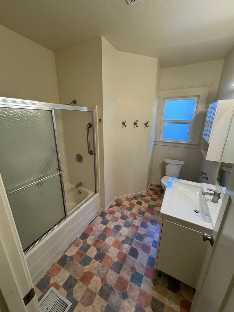 Corvallis House: 342 NW 29th St.