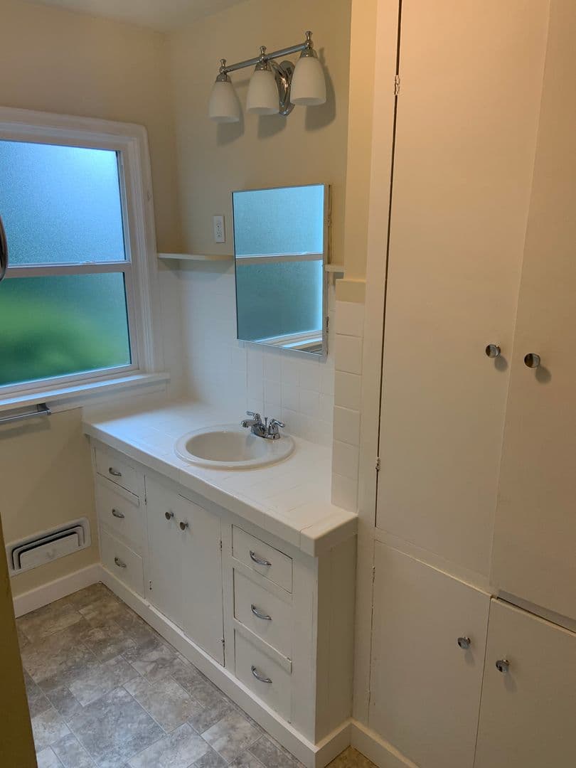 Corvallis Multiplex: 1143 NW 31st Street - #1