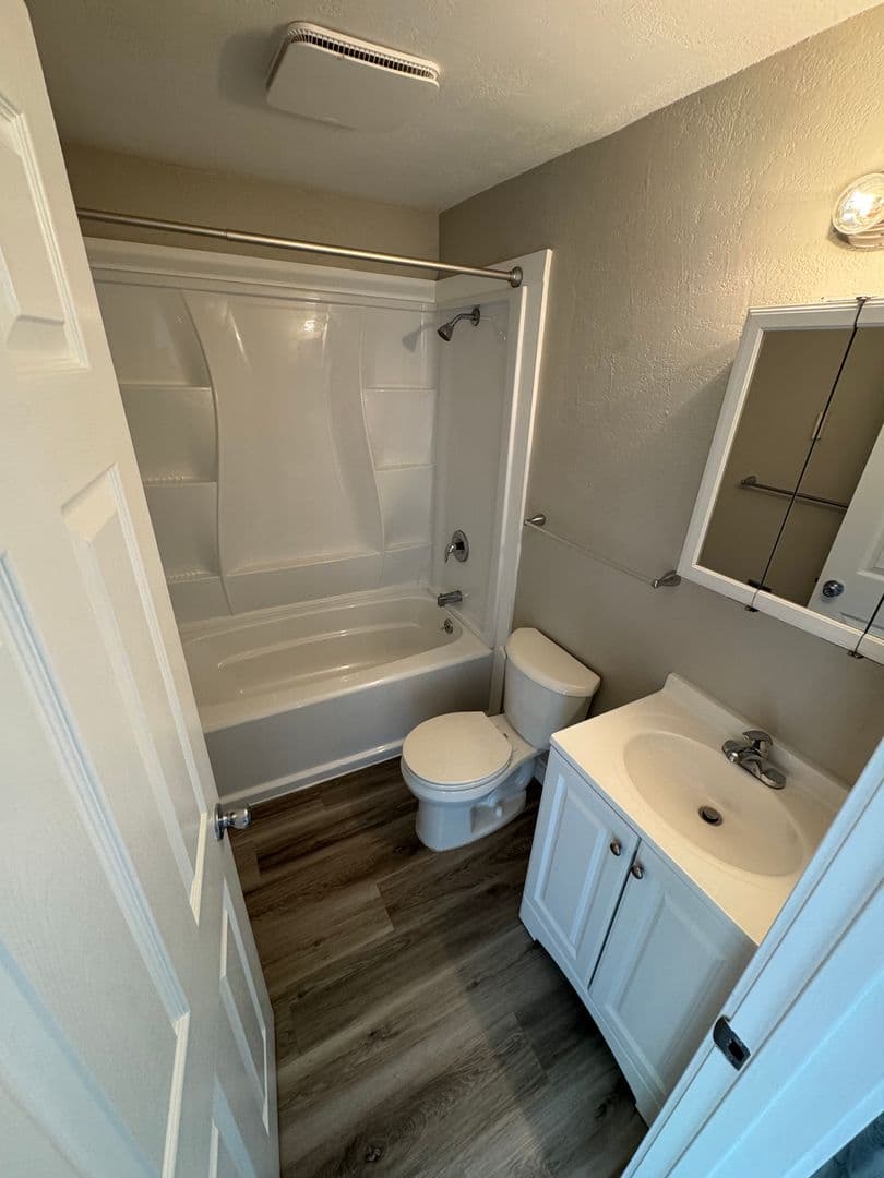 Corvallis Apartment: 824 SW Grove Street