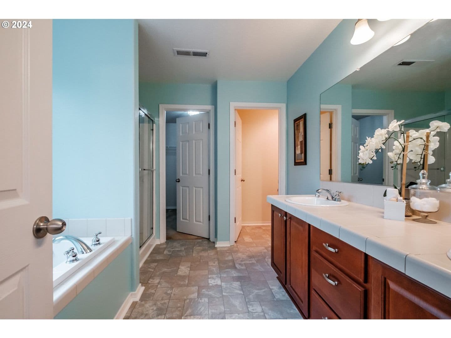 Albany House: 209 Derby Street SE