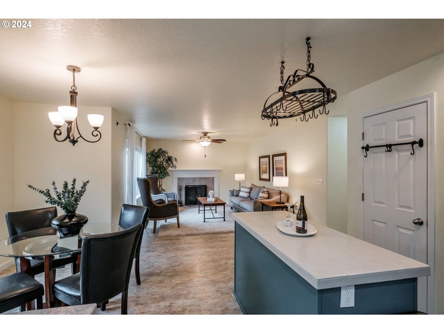 Albany House: 209 Derby Street SE