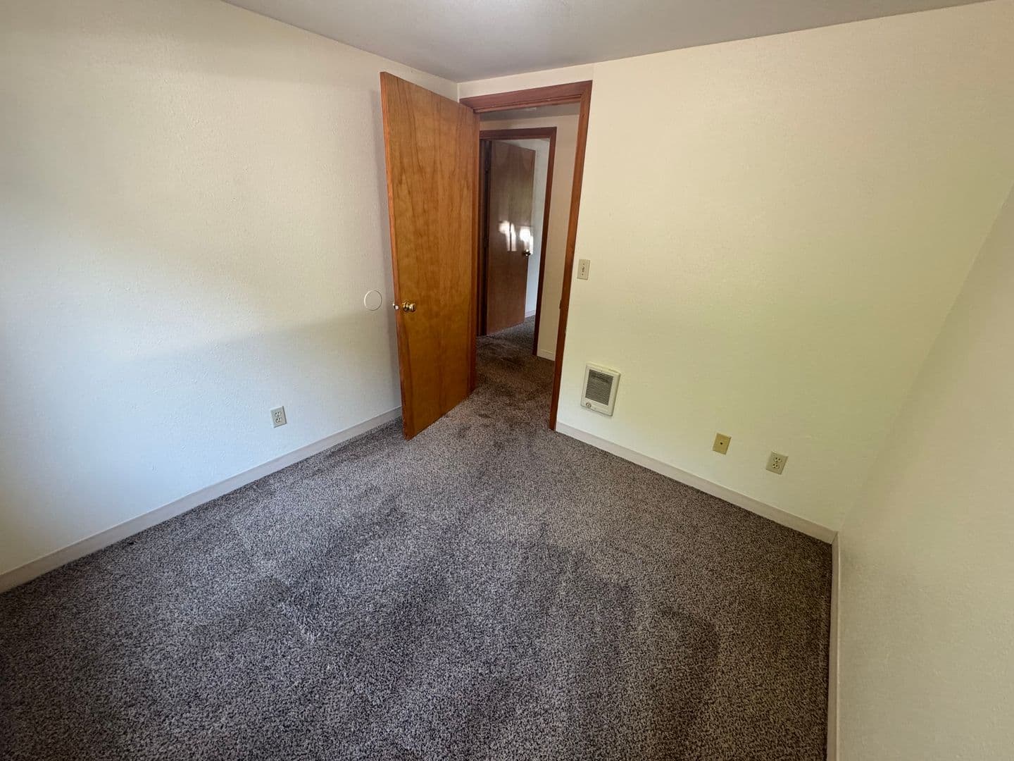 Corvallis Apartment: 820 SW Grove Street