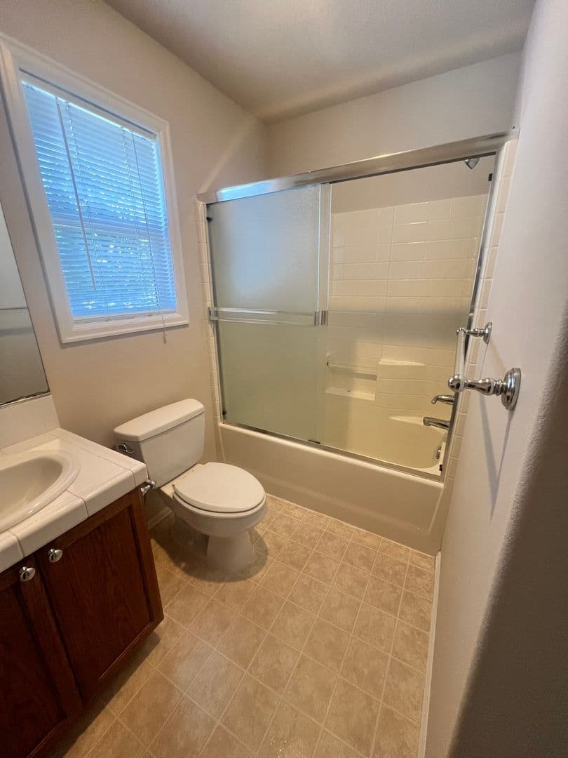 Corvallis House: 863 SE Bayshore Cir