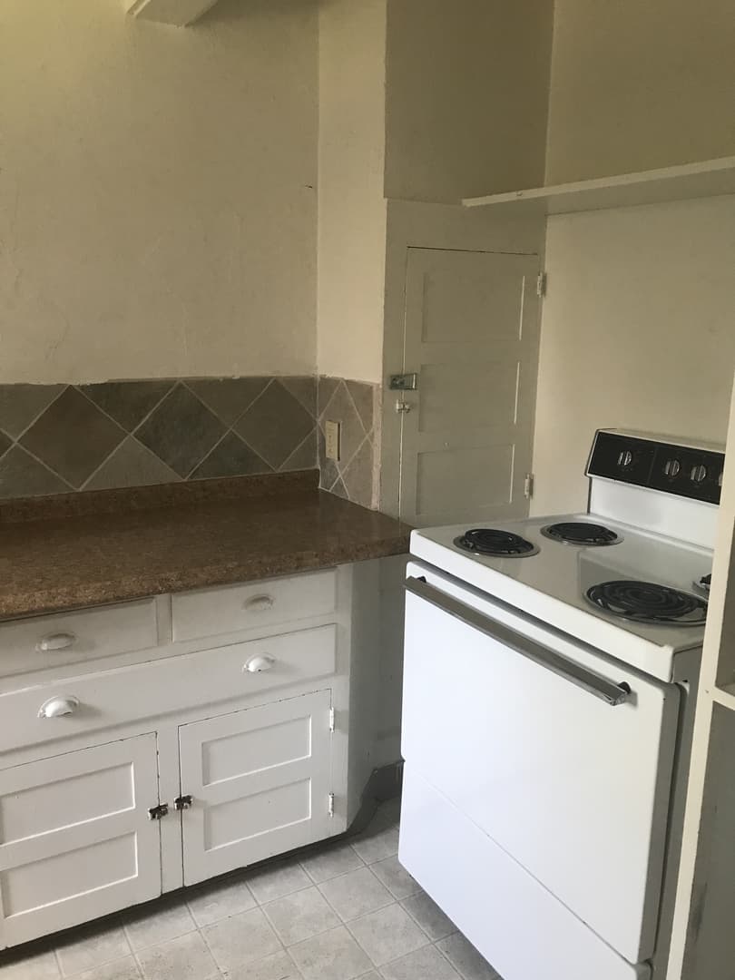 Corvallis Apartment: 146 12th St