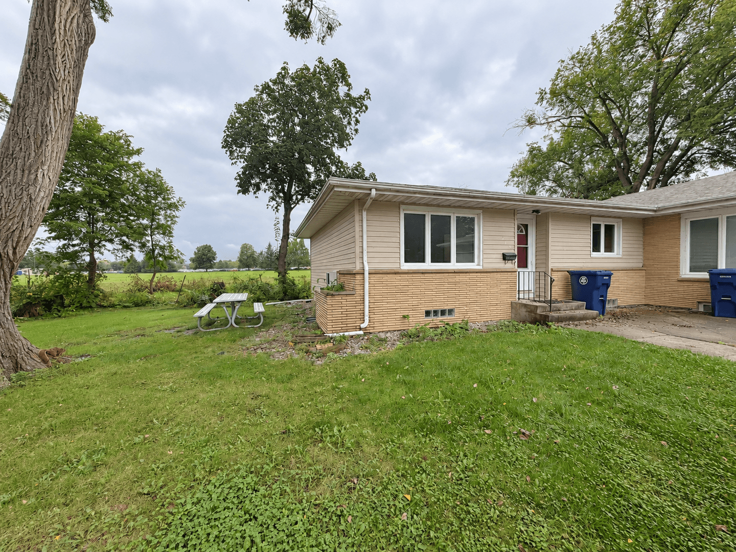 Ames Apartment: 711-713 Stanton Ave