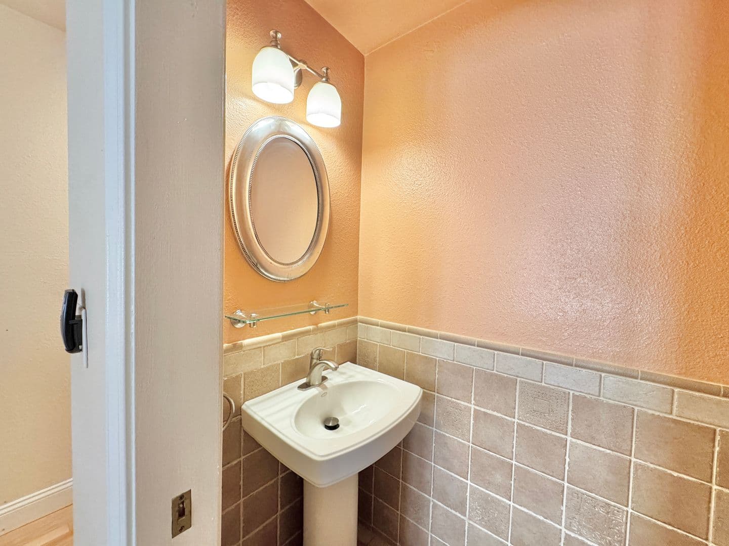 Sacramento Condo: 966 Q Street