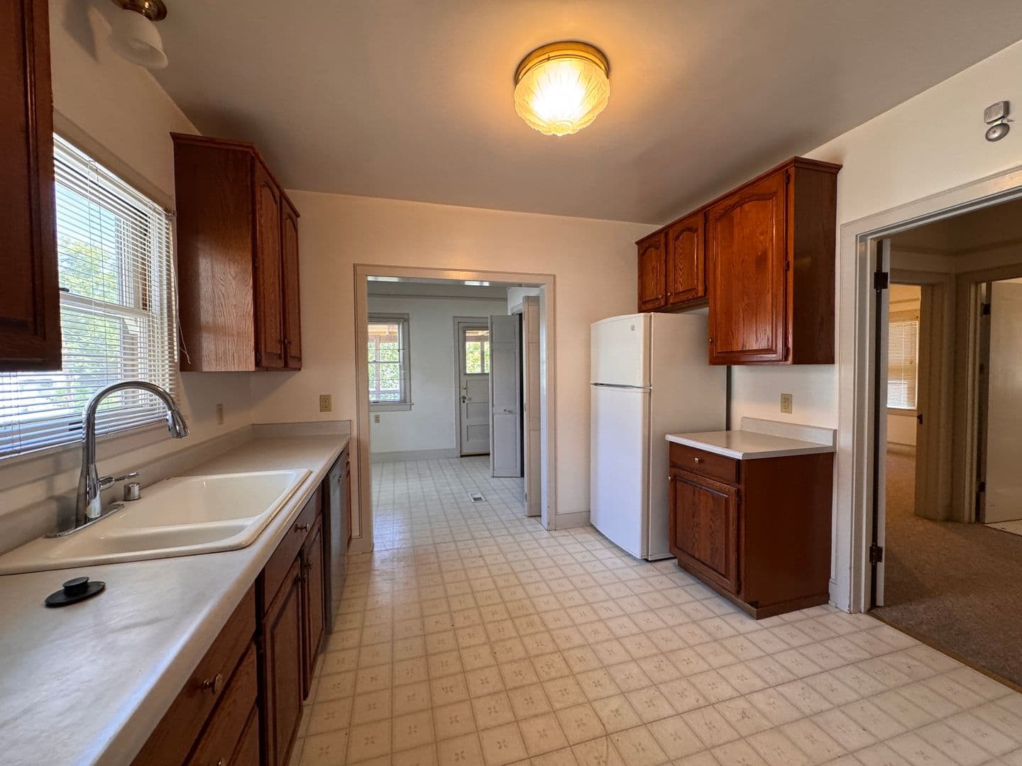 Sacramento Apartment: 1029 33rd Street