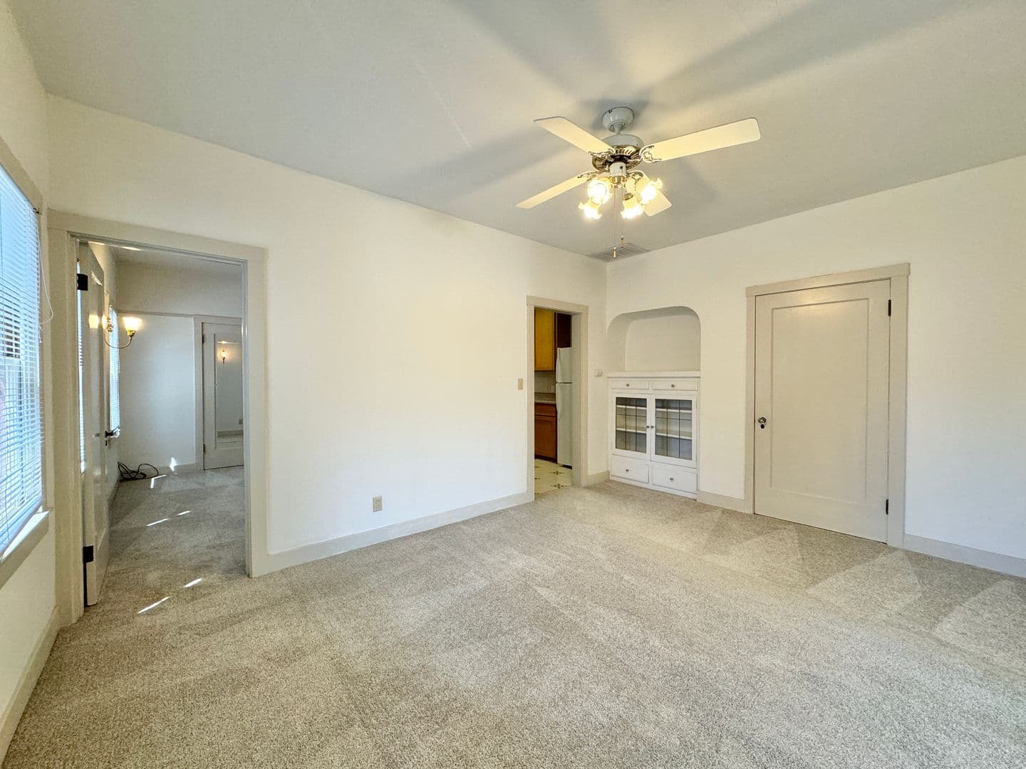 Sacramento Apartment: 1028 33rd Street