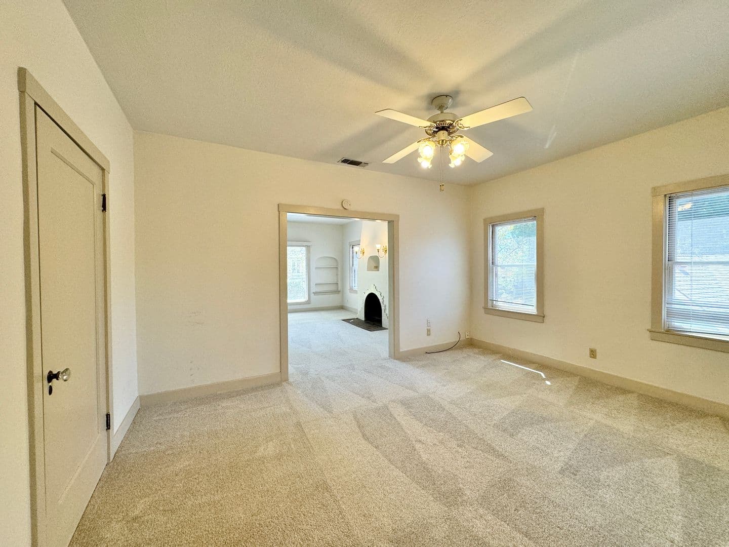 Sacramento Apartment: 1028 33rd Street