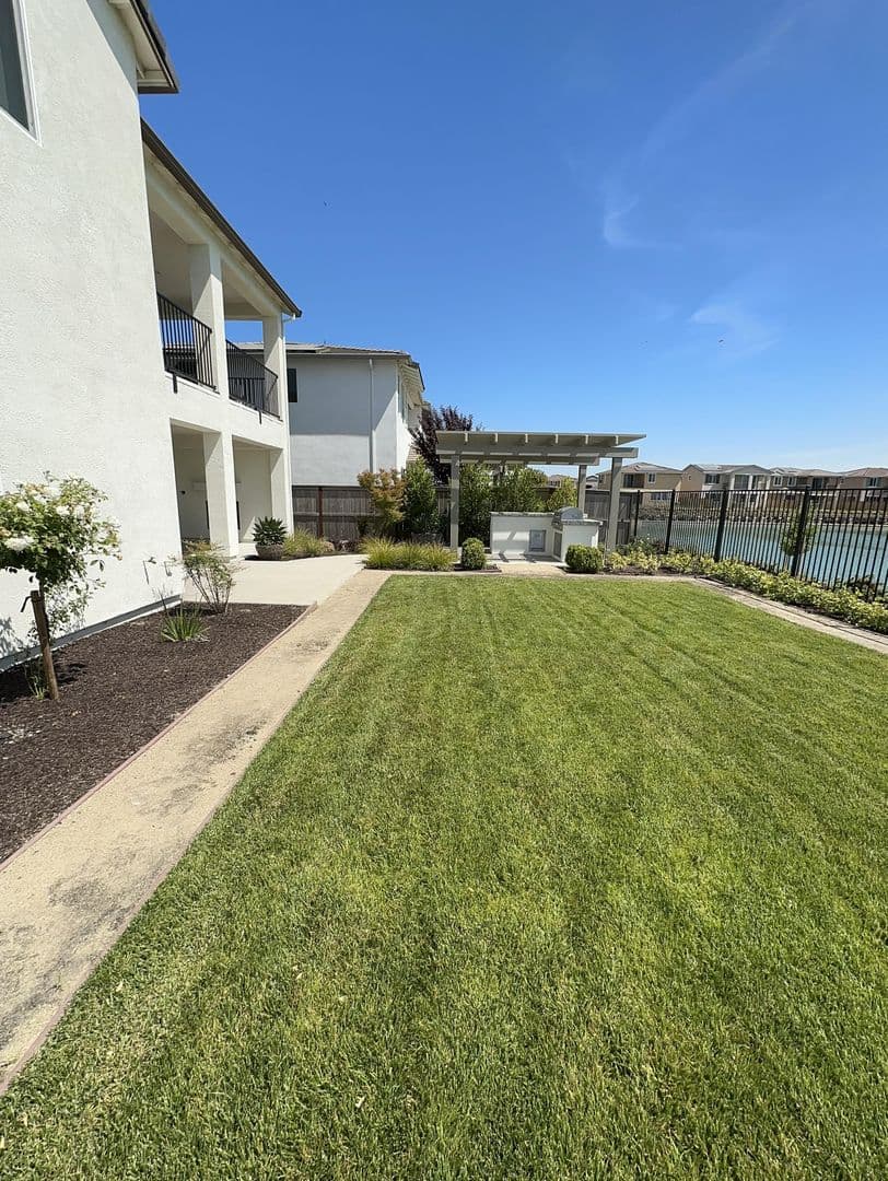 Sacramento House: 5726 Ebbshore Street