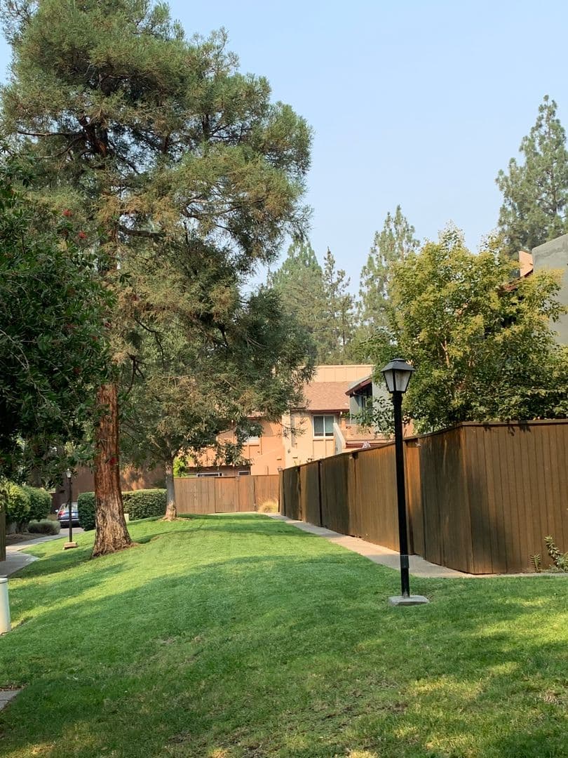 Davis House: 419 Alvarado Avenue