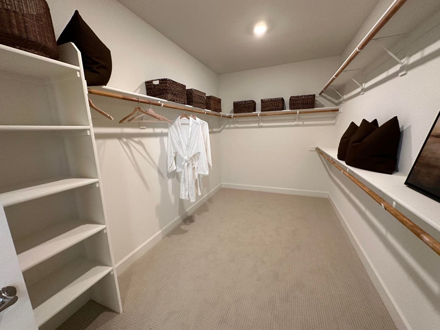 Sacramento House: 5726 Ebbshore Street