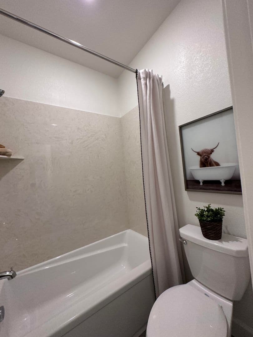 Sacramento House: 5726 Ebbshore Street