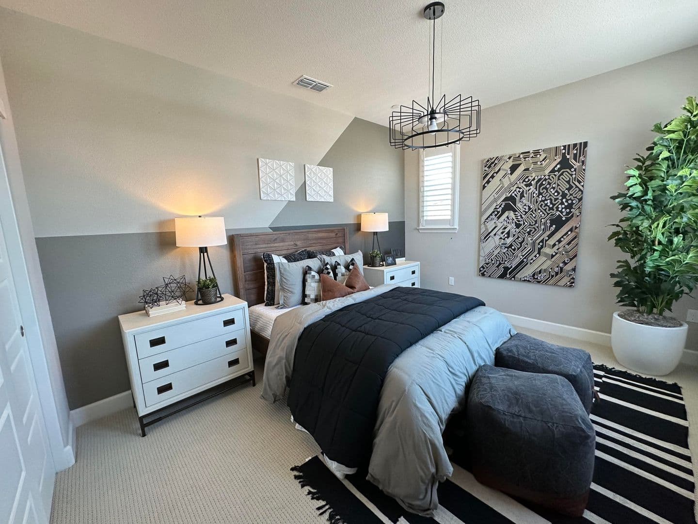 Sacramento House: 5726 Ebbshore Street