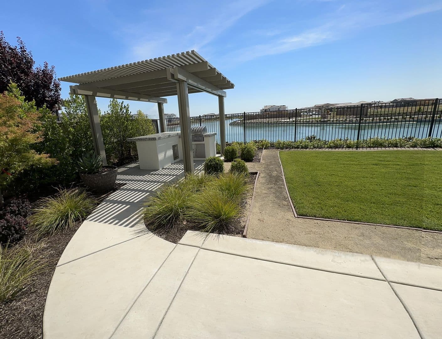 Sacramento House: 5726 Ebbshore Street