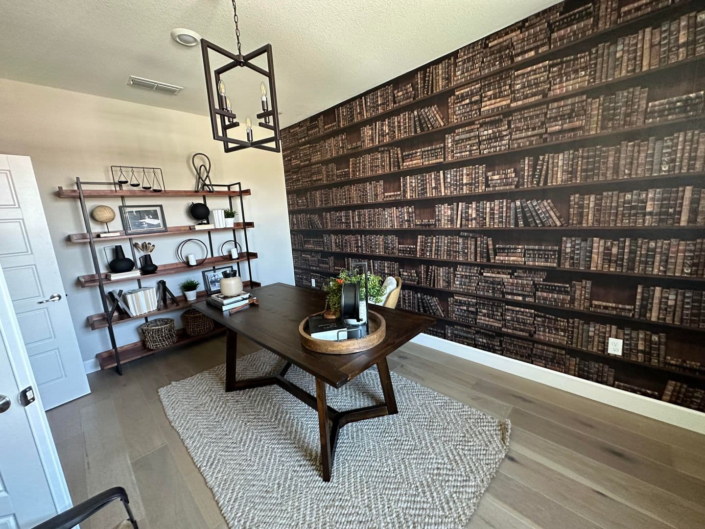 Sacramento House: 5726 Ebbshore Street