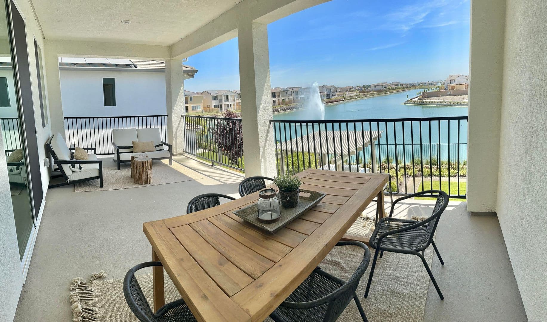 Sacramento House: 5726 Ebbshore Street