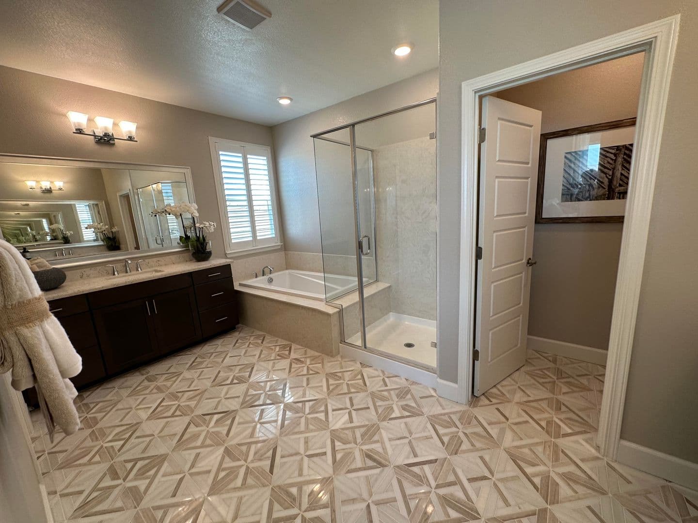 Sacramento House: 5726 Ebbshore Street