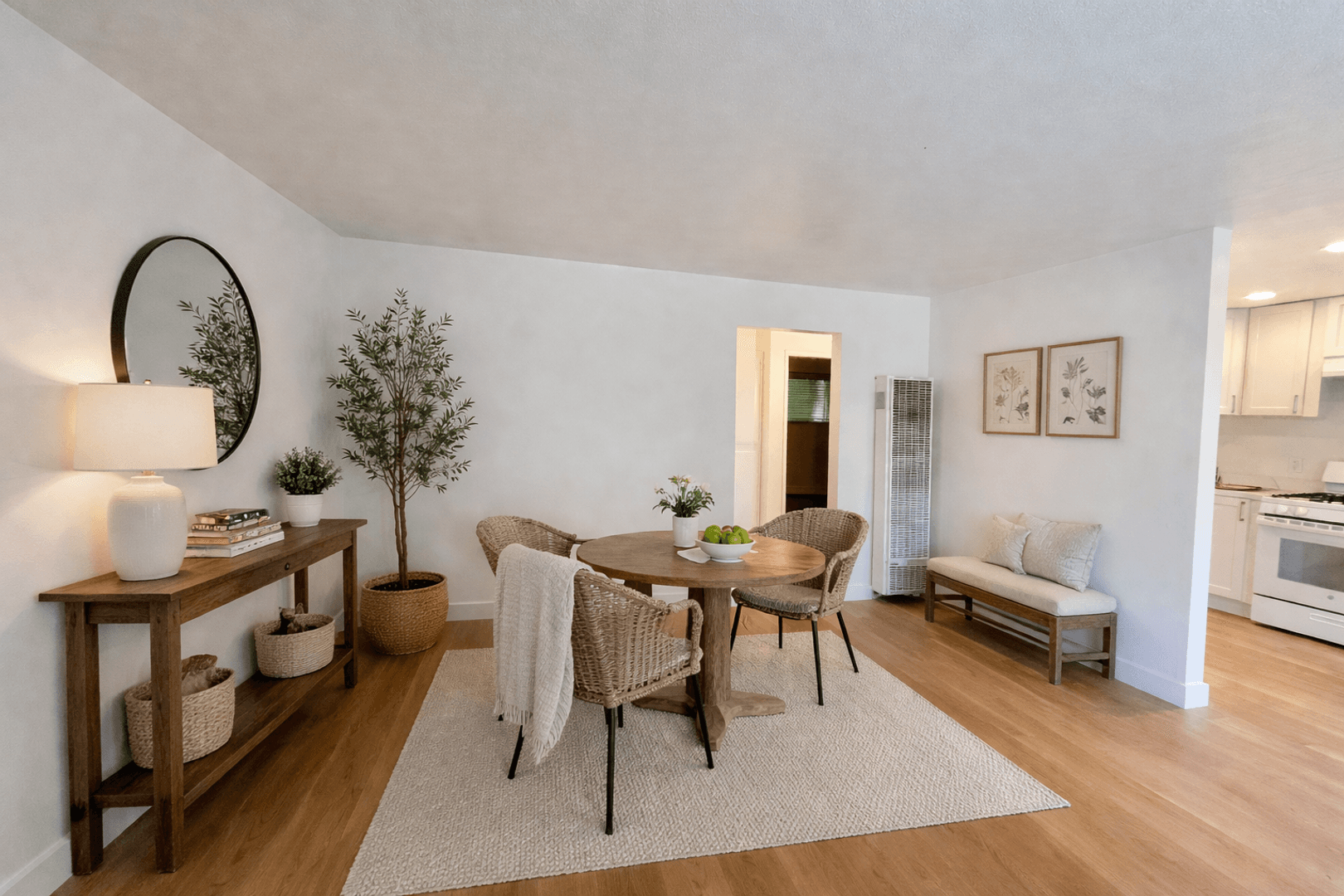 Davis House: 516 K Street, Apt C