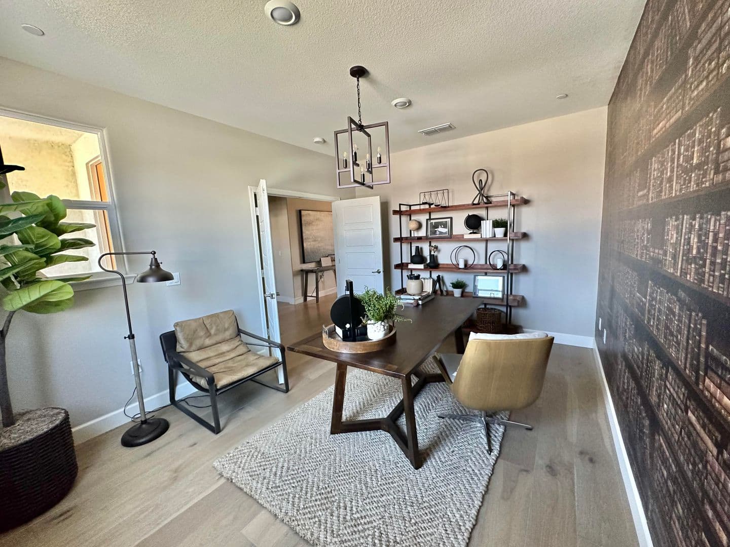 Sacramento House: 5726 Ebbshore Street