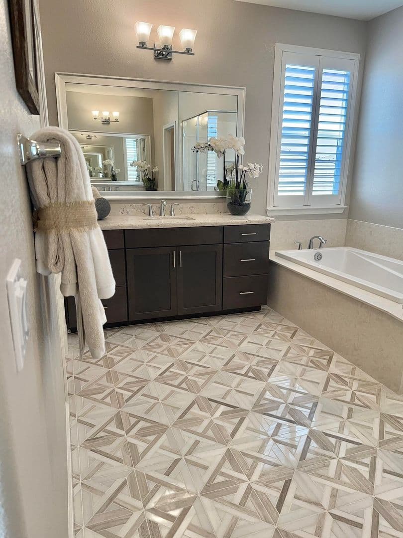 Sacramento House: 5726 Ebbshore Street