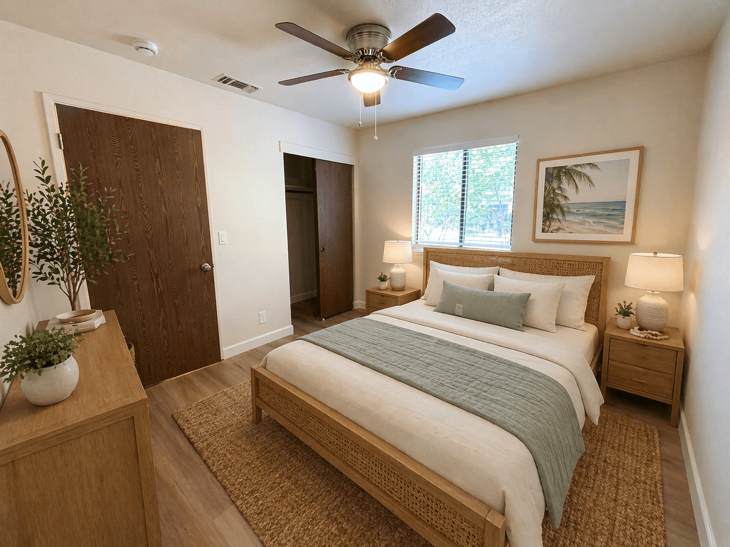 Davis Apartment: 819 Adams Terrace - Unit B