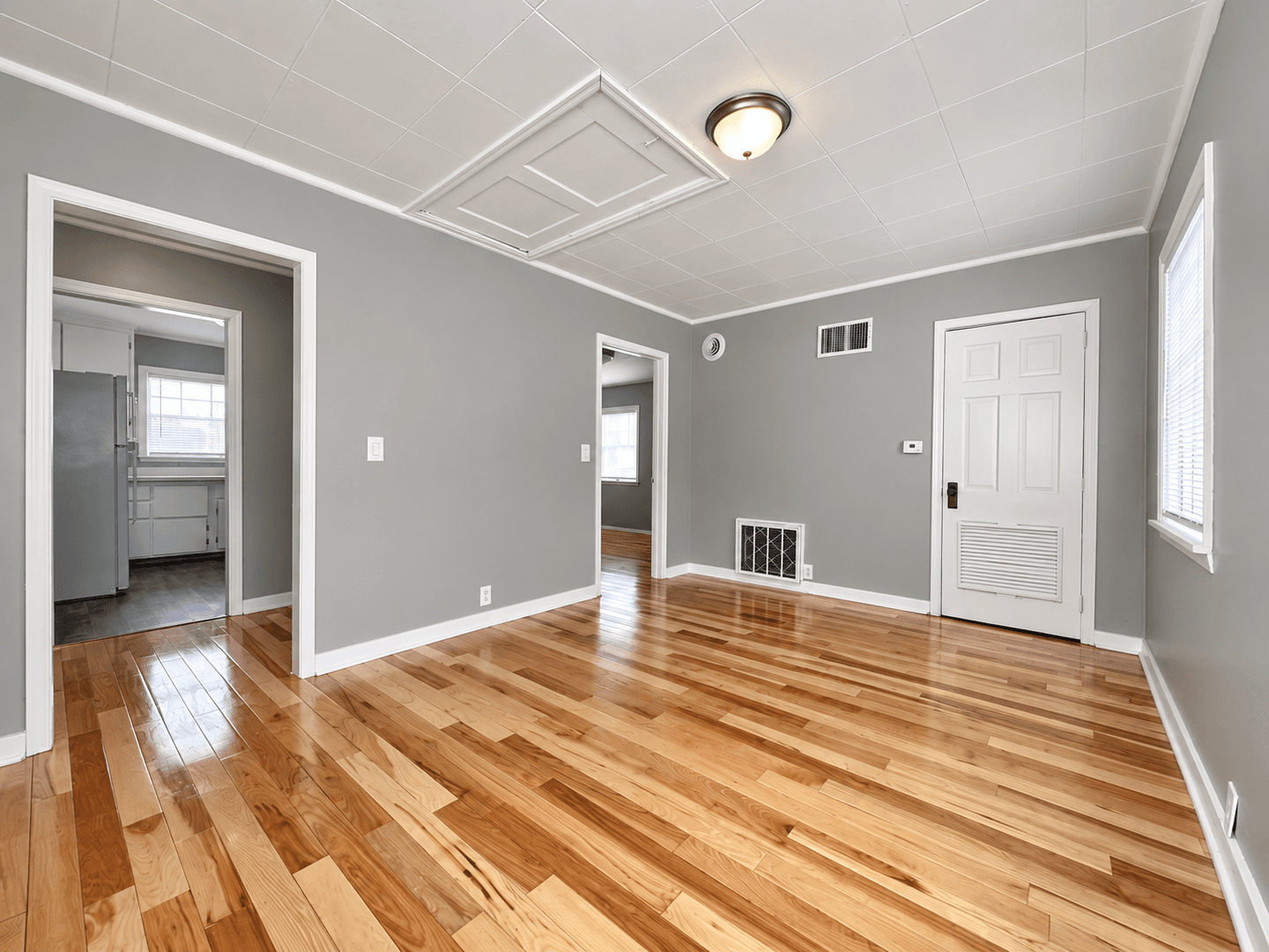 St. Cloud Apartment: 349 6th Ave S