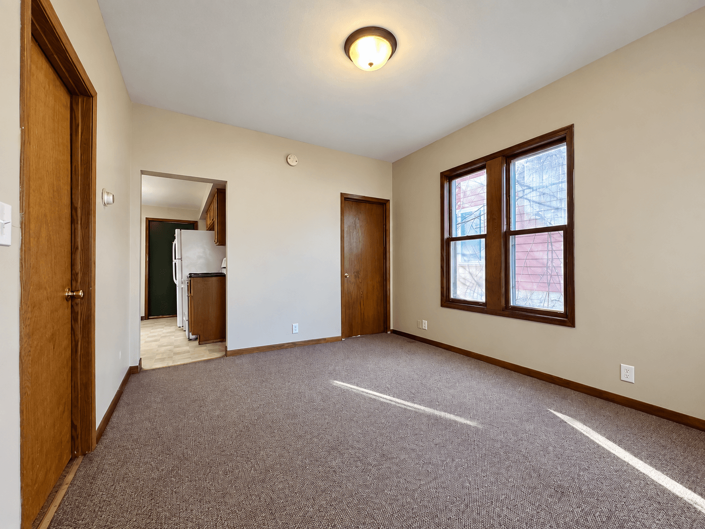 St. Paul House: 598 Rose Ave E