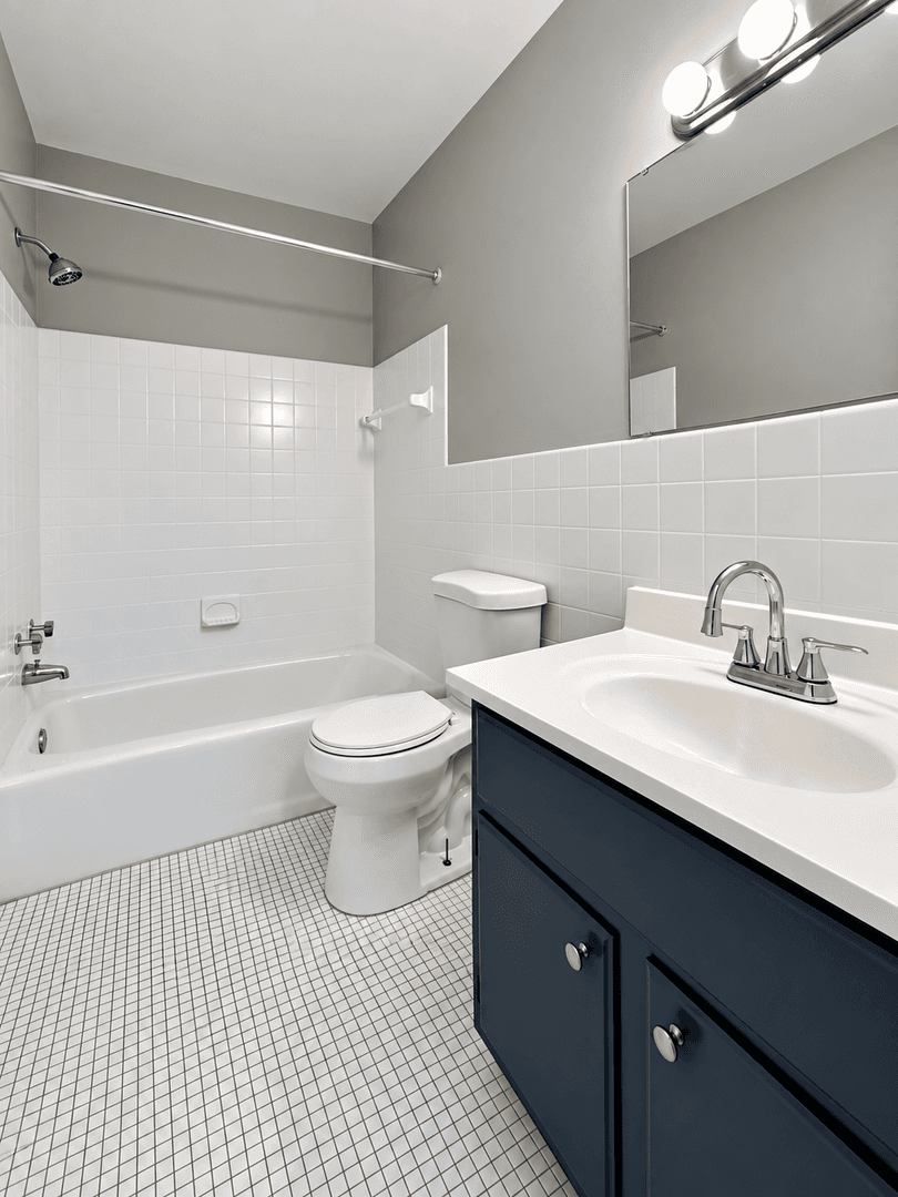 Minneapolis Apartment: 3753 Girard Ave N