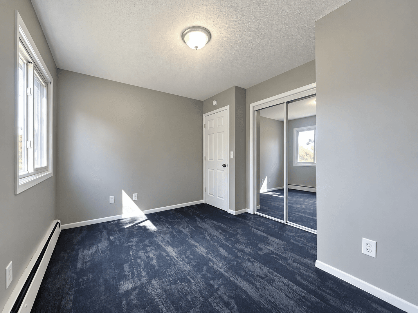 Minneapolis Apartment: 3753 Girard Ave N