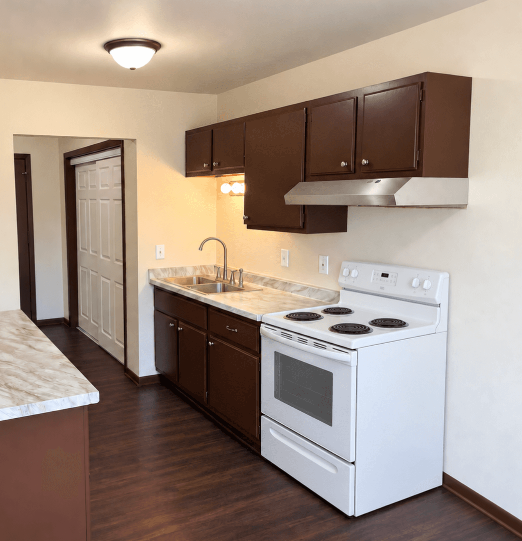 Minneapolis Apartment: 1315 Dowling Ave N