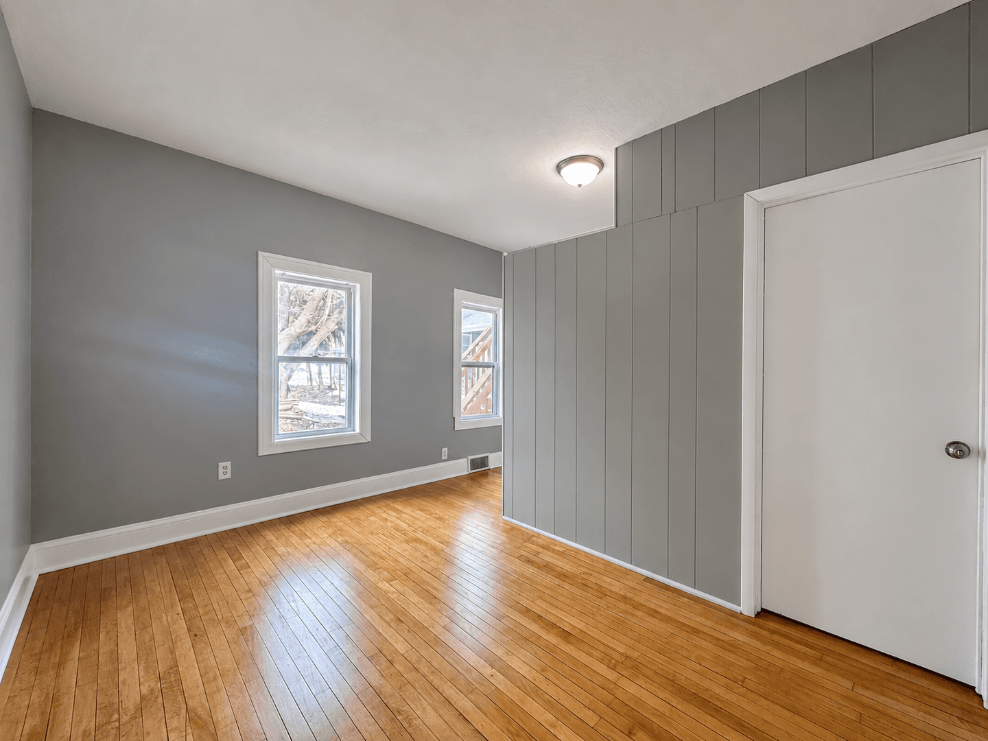Minneapolis Apartment: 318 27th Ave N