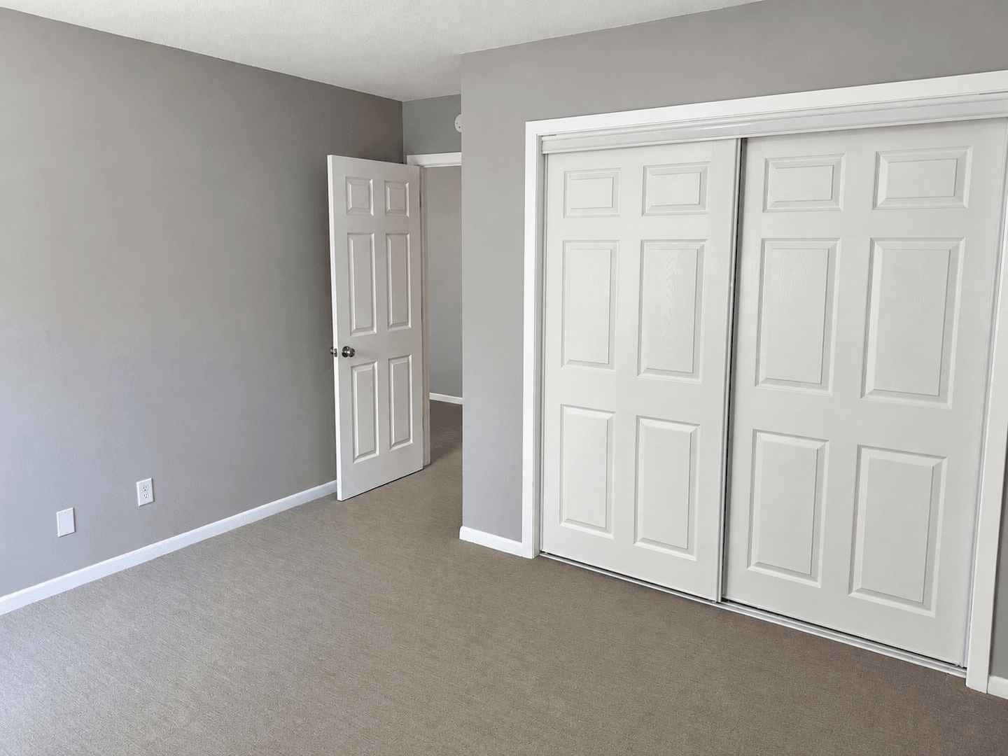 Minneapolis Apartment: 3753 Girard Ave N