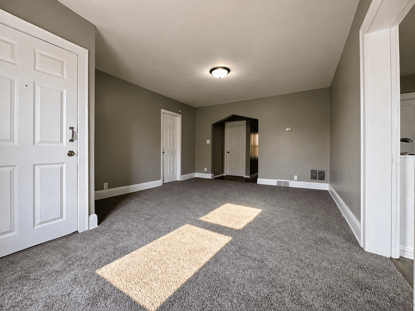 Minneapolis Apartment: 318 27th Ave N