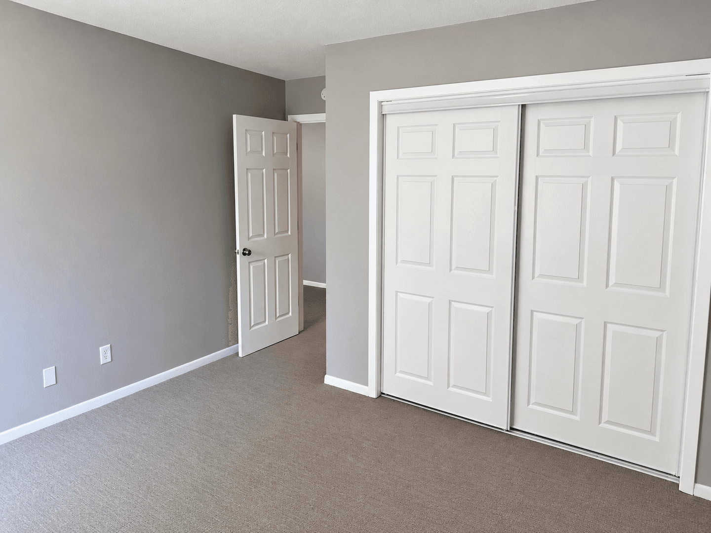 Minneapolis Apartment: 3753 Girard Ave N