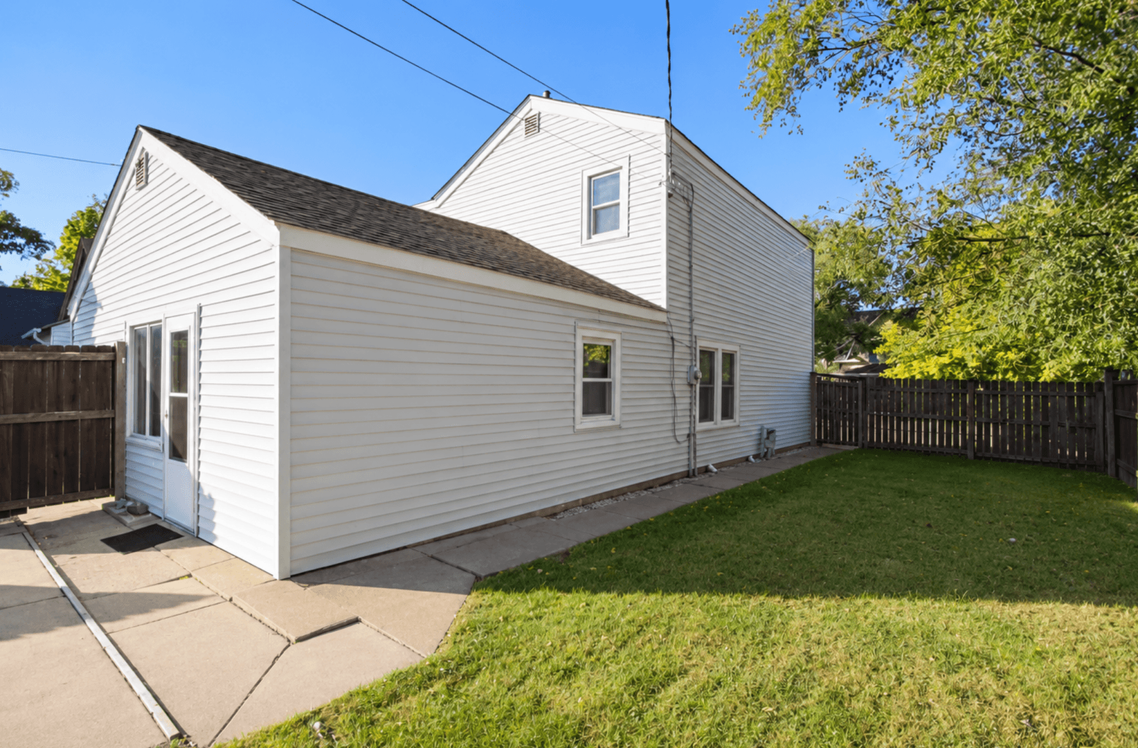St. Paul House: 1070 Bush Ave