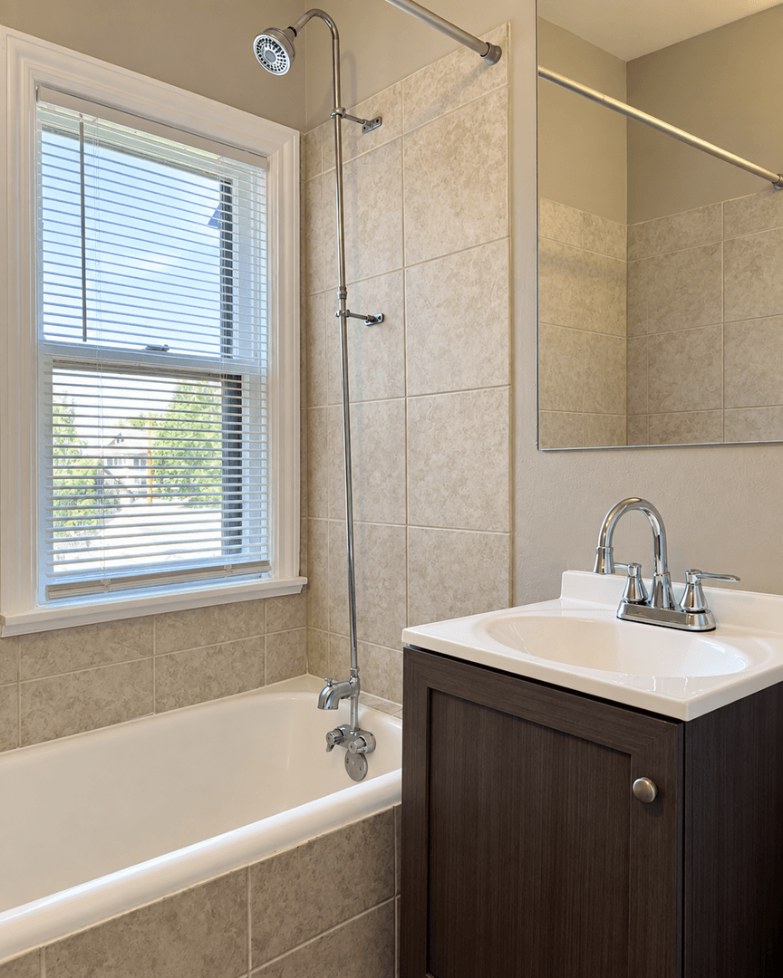 St. Paul Apartment: 1021 Hudson Rd
