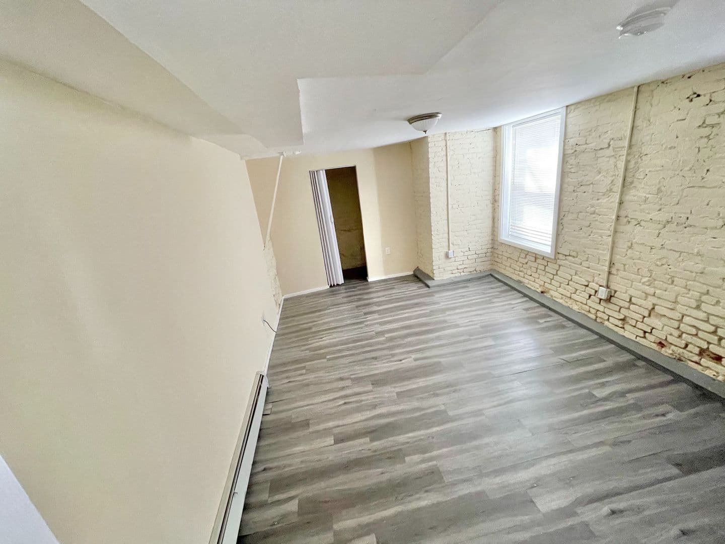 Waterbury Apartment: 125 Hillside Ave