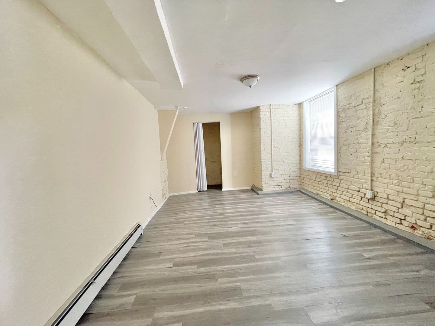 Waterbury Apartment: 125 Hillside Ave
